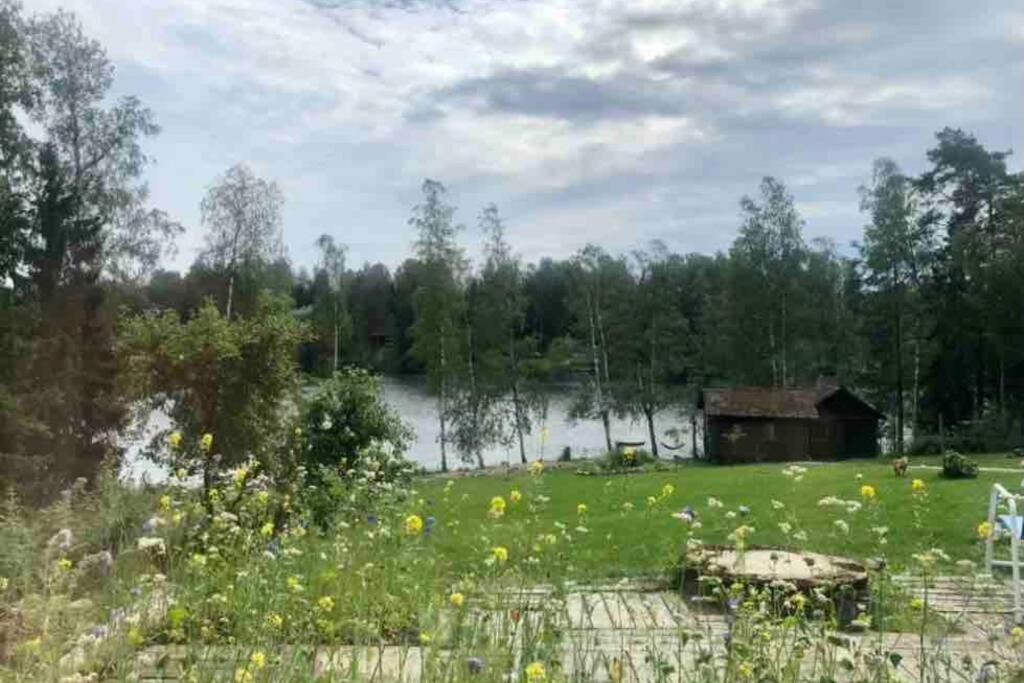 Yksio Jarvenrannalla Espoossa Apartamento Exterior foto